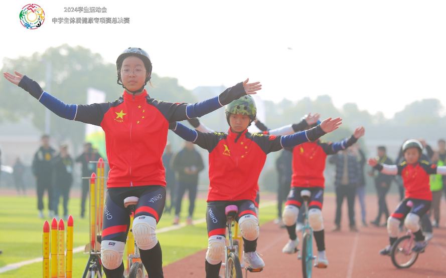 让“枯燥”标准与众不同！2024上海市学生运动会中学生体质健康专项赛举行总决赛