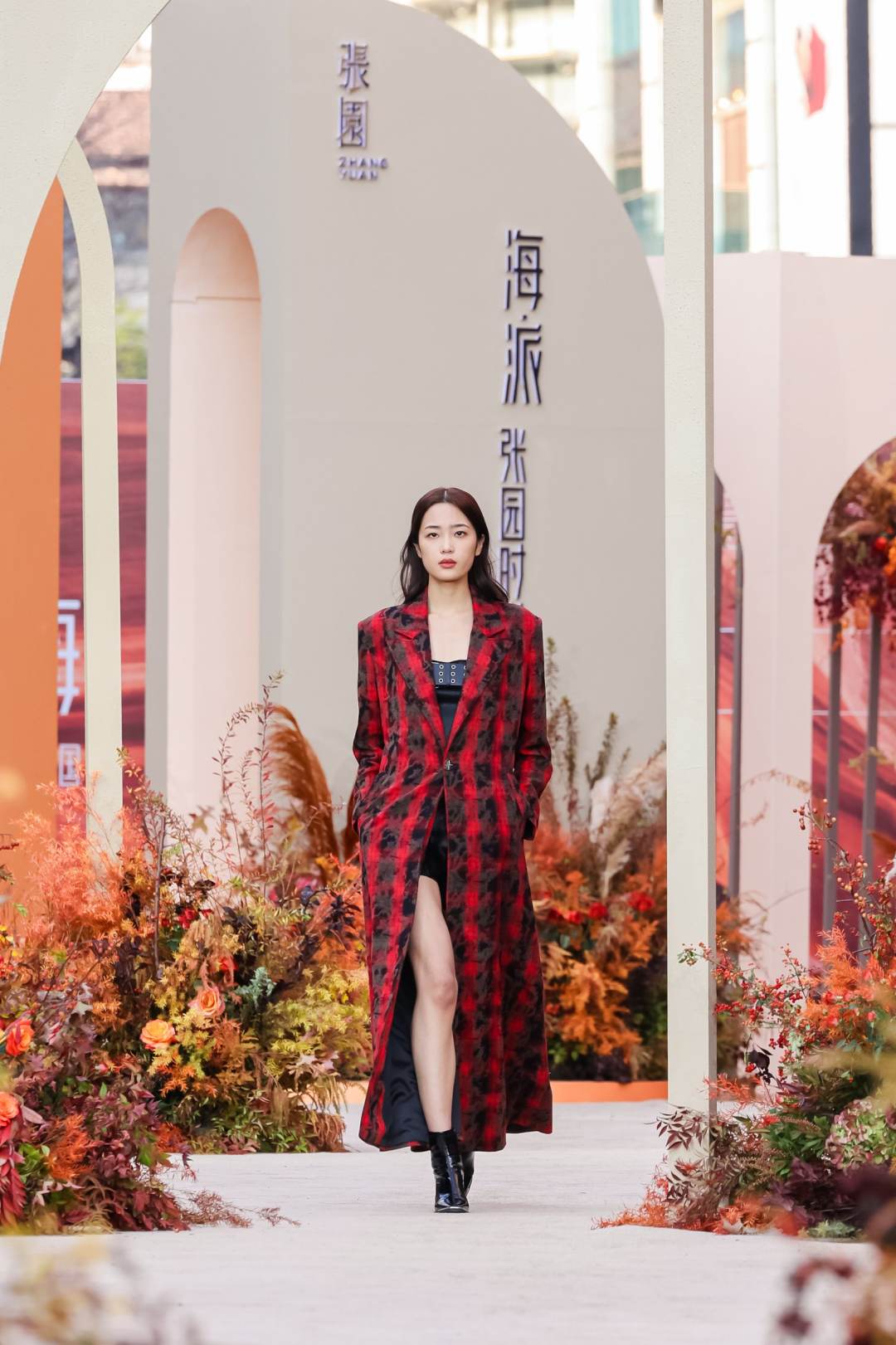 百年张园化身时尚秀场,“海·派”时装秀汇聚中国青年创新力 百年张园化身时尚秀场,“海·派”时装秀汇聚中国青年创新力